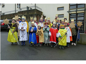 Aussendung der Sternsinger in Naumburg (Foto: Karl-Franz Thiede)